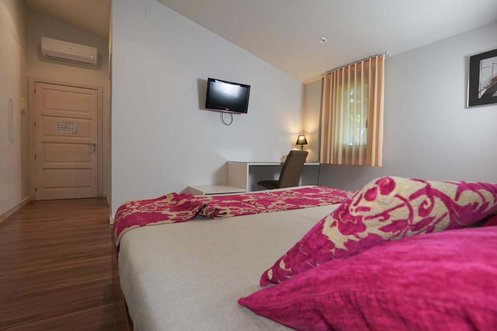 דלטברה Hotel Mas Prades מראה חיצוני תמונה