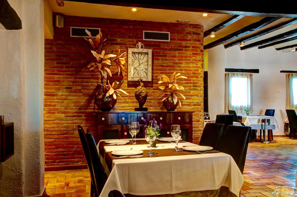 דלטברה Hotel Mas Prades מראה חיצוני תמונה