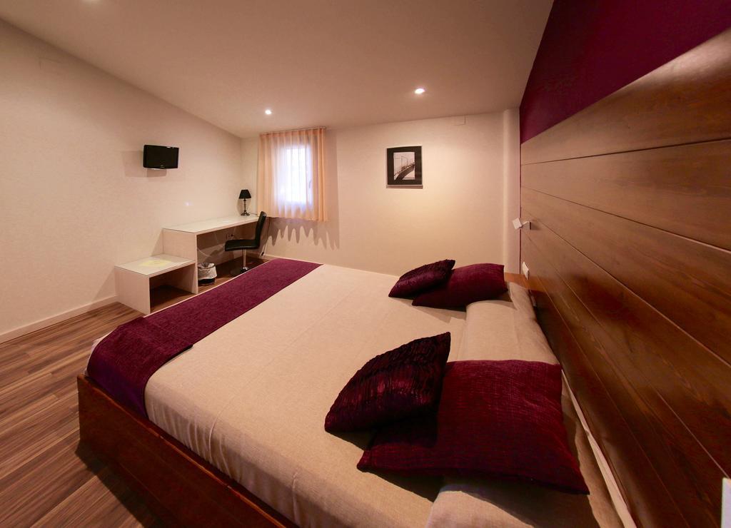 דלטברה Hotel Mas Prades חדר תמונה