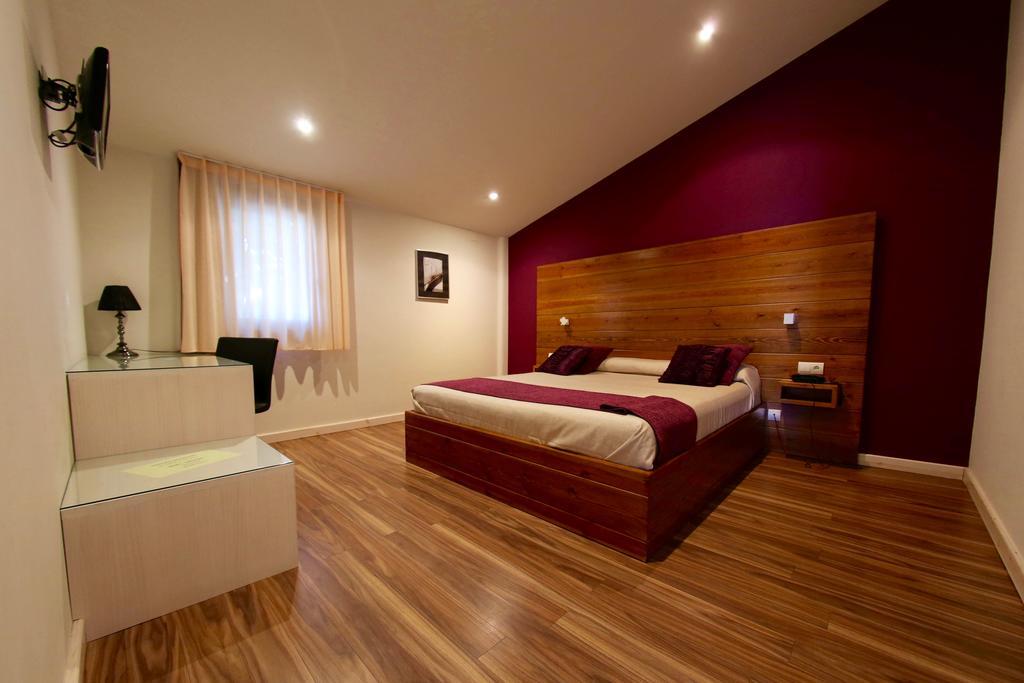 דלטברה Hotel Mas Prades חדר תמונה
